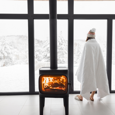 Πώς να παραμείνετε ζεστοί & άνετοι στο σπίτι τις κρύες μέρες