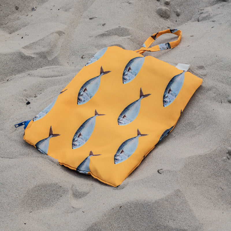 Χειροποίητo Τσαντάκι Χειρός Yellow Fish