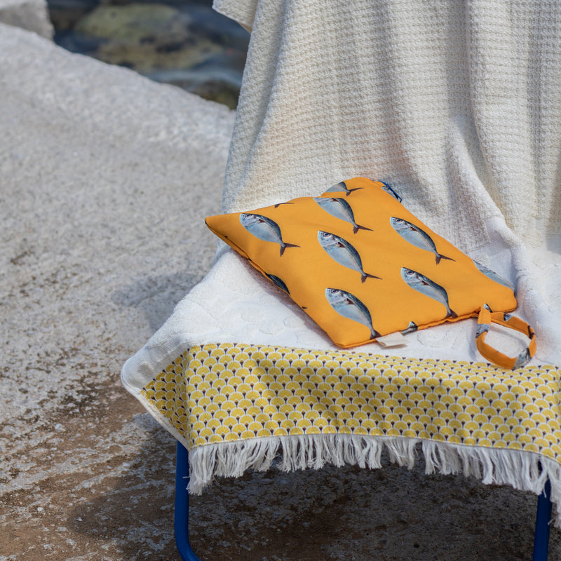 Χειροποίητo Τσαντάκι Χειρός Yellow Fish